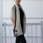 Crochet pattern, DARLEE Pocket Shawl, Women crochet pattern, Crochet wrap pattern, Crochet pocket shawl, Crochet Poncho-Crochet pocket Scarf - Image 2