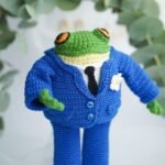 Wedding clothes for the frogs, PDF crochet pattern, outfit for the frog, frog clothing - Image 3