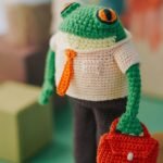 Office wear for the frog, PDF crochet pattern, business style outfit for the frog, office attire - Image 7