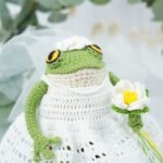 Wedding clothes for the frogs, PDF crochet pattern, outfit for the frog, frog clothing - Image 9